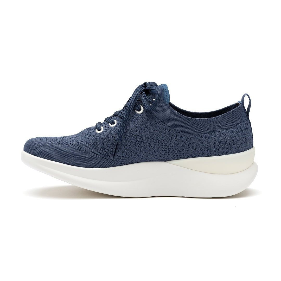 Leap shoe inside view, showcasing the breathable, stain-resistant SmartKnit¨ upper and cushioned TRUComfort¨ insole for all-day support.