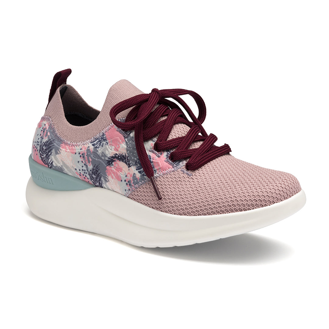Pulse sneaker at an angled view, showcasing its sleek, versatile design with a breathable SmartKnit¨ upper and Dynamic Motion Technology¨ for stability and propulsion.