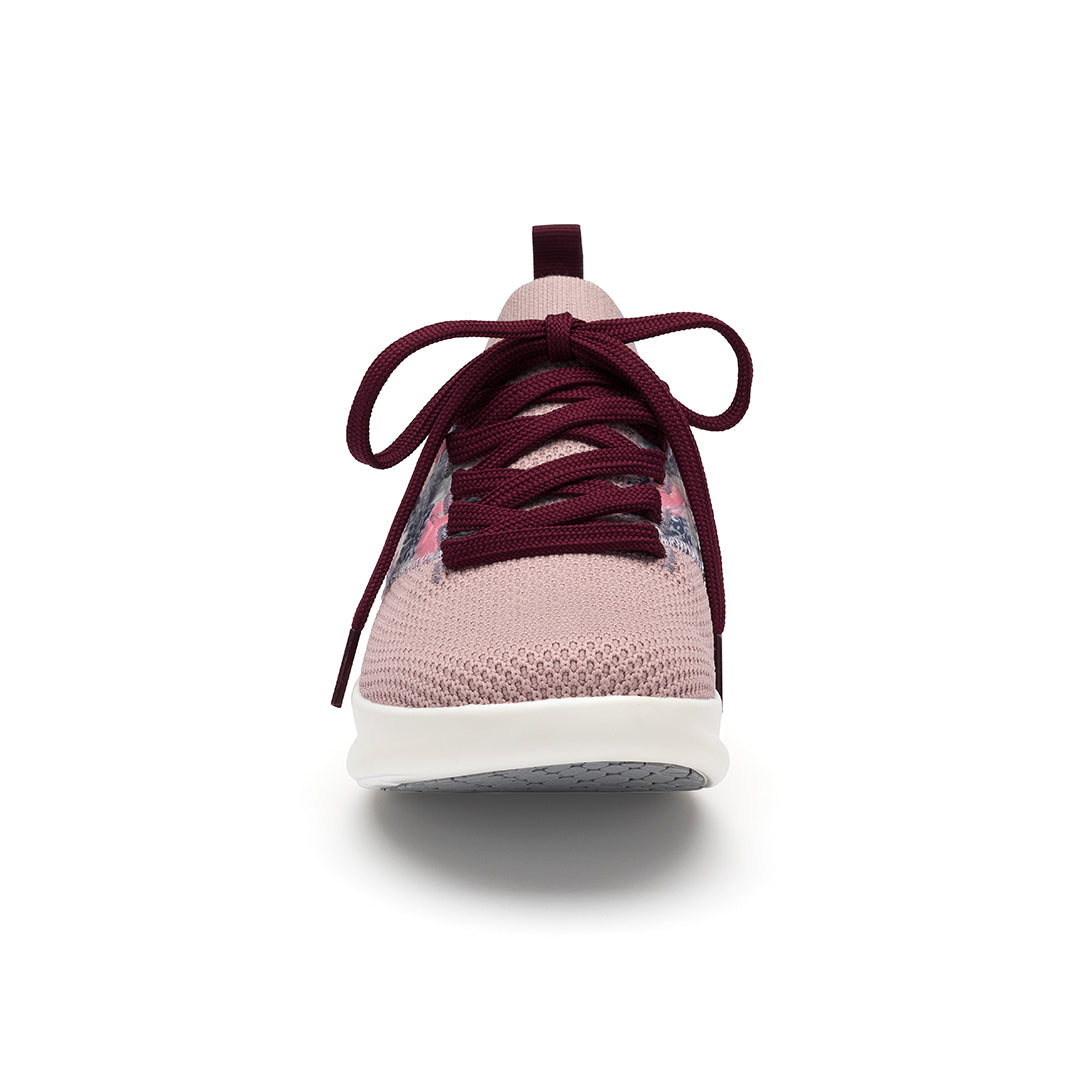 Pulse sneaker toe close-up, showing its smooth, modern design with an enhanced toe spring for natural movement and flexibility.