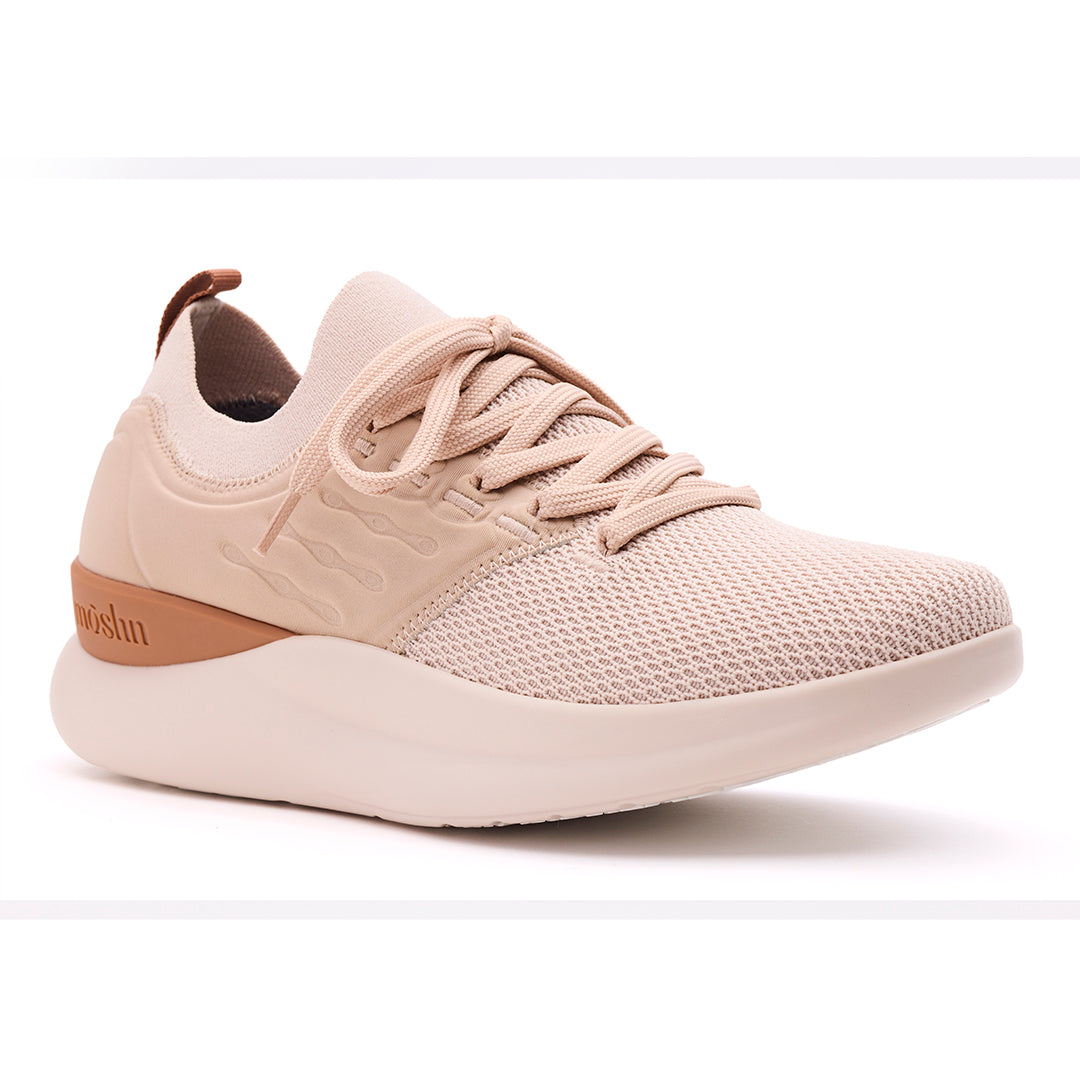 Pulse sneaker at an angled view, showcasing its sleek, versatile design with a breathable SmartKnit¨ upper and Dynamic Motion Technology¨ for stability and propulsion.